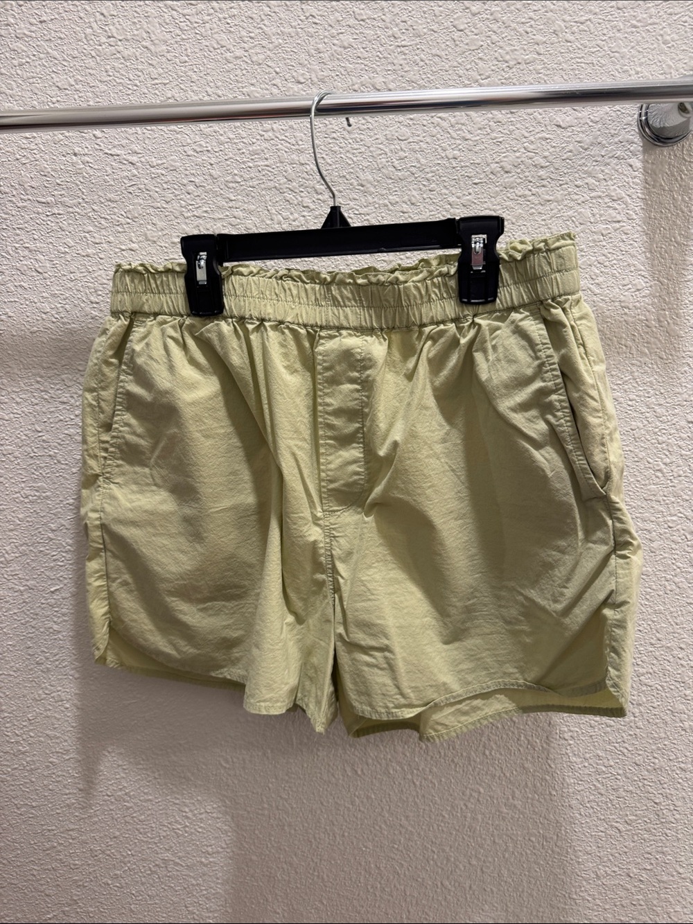 Madewell Poplin Elastic Waist Shorts - pale green